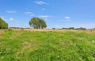 4 Robertson St, Woodlands