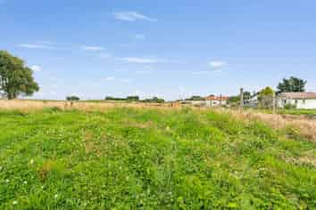 4 Robertson St, Woodlands