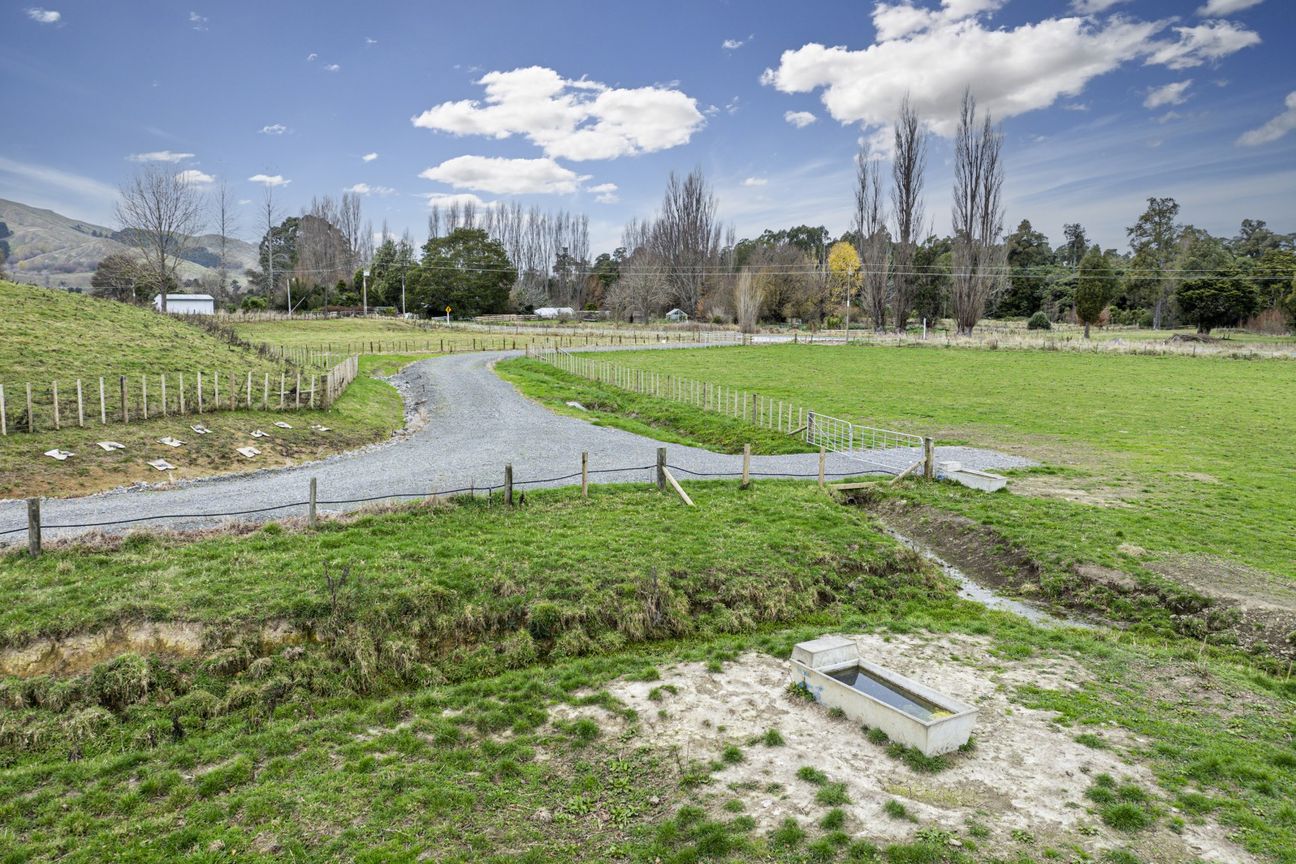 No covenants with this new Elsthorpe subdivision – pohled 4