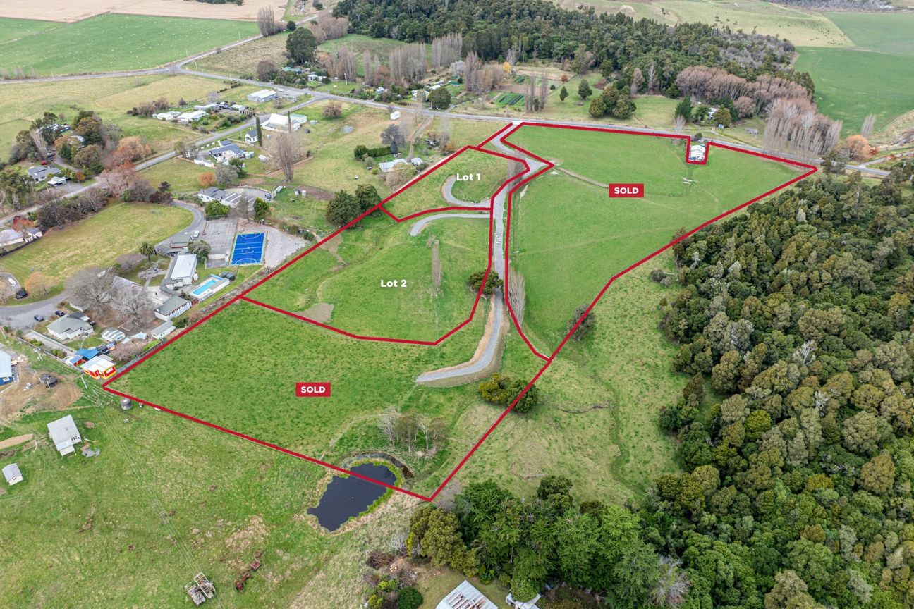 No covenants with this new Elsthorpe subdivision – pohled 3