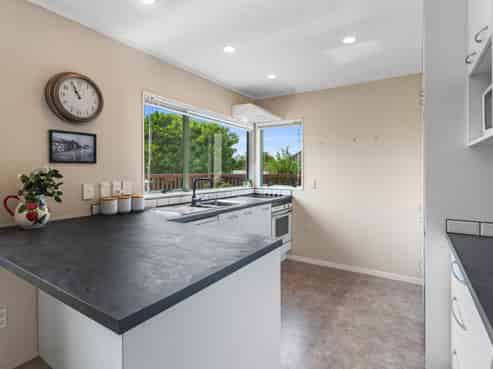 2/883 East Coast Road, Northcross