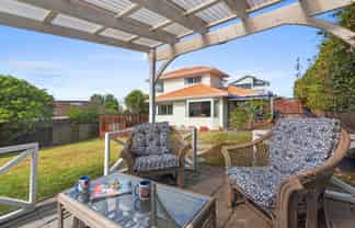 2/883 East Coast Road, Northcross