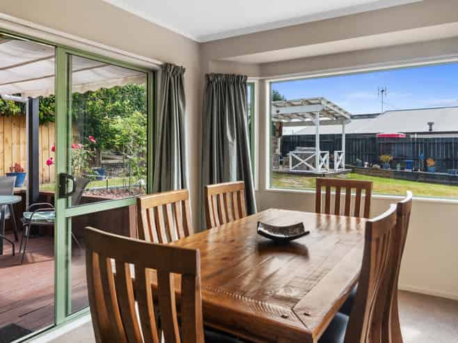 2/883 East Coast Road, Northcross