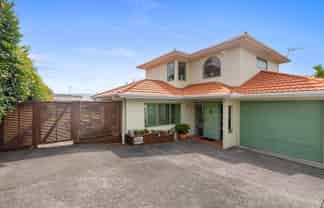 2/883 East Coast Road, Northcross