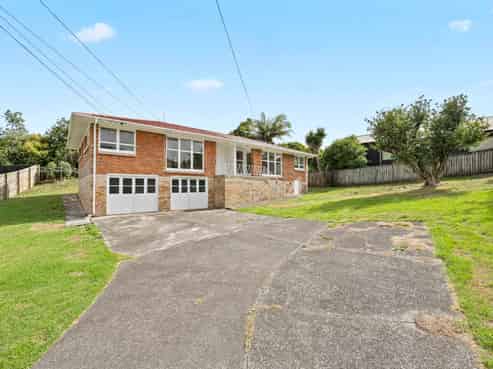 17 Laburnum Road, New Windsor