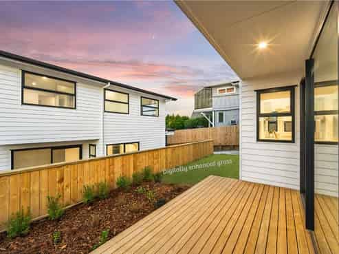 Lot 3-8/71 West Coast Road, Glen Eden