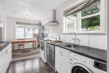 200 Waddington Drive, Naenae