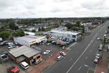 Bustling Retail In Papatoetoe