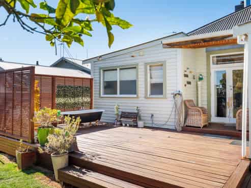 93 Featherston Street, Takaro