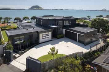 35 Cooneys Drive, Matua