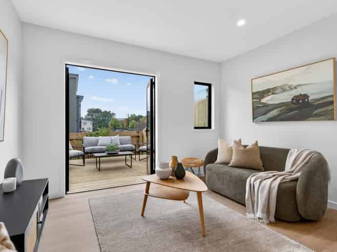 81 Neale Avenue, Stoke