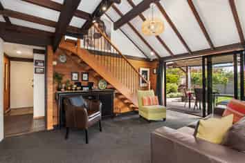 305D Riccarton Road, Riccarton