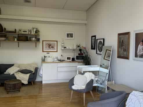 High profile Cameron Road office 