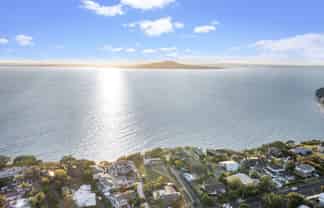 247 Beach Road, Campbells Bay