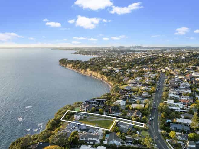 247 Beach Road, Campbells Bay