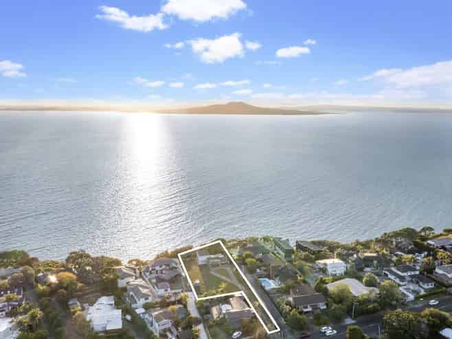 247 Beach Road, Campbells Bay