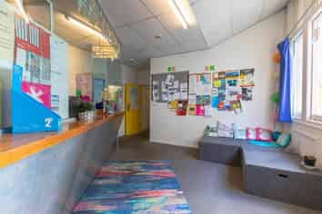 AUCKLAND HOSTEL BUSINESS FOR SALE 
