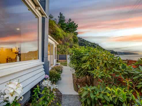 409 Marine Drive, Mahina Bay