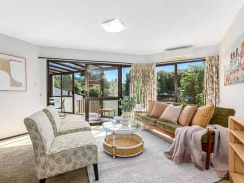 9B School Road, Plimmerton