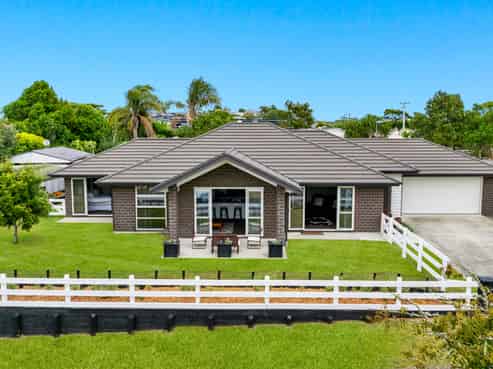 2 Pamela Christine Road, Patumahoe