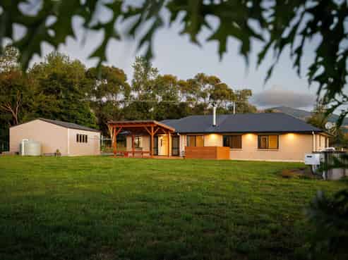 841 Makerua Road, Tokomaru