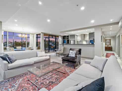 4D/38 James Cook Crescent, Remuera