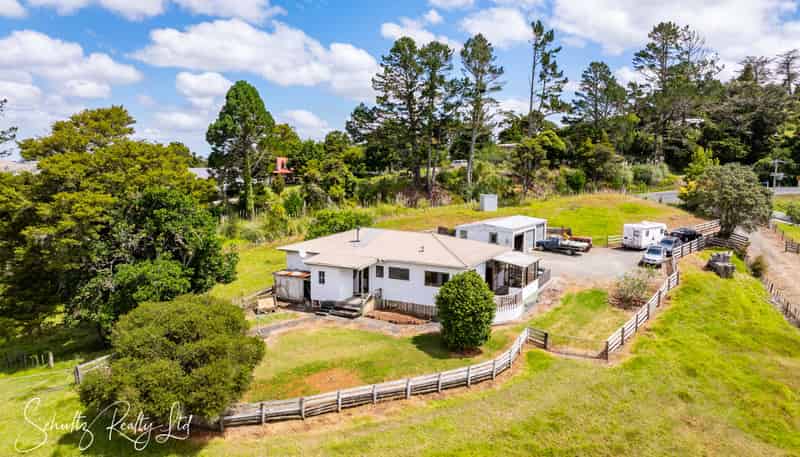 1820 State Highway 12, Paparoa