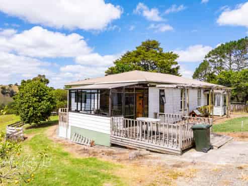 1820 State Highway 12, Paparoa