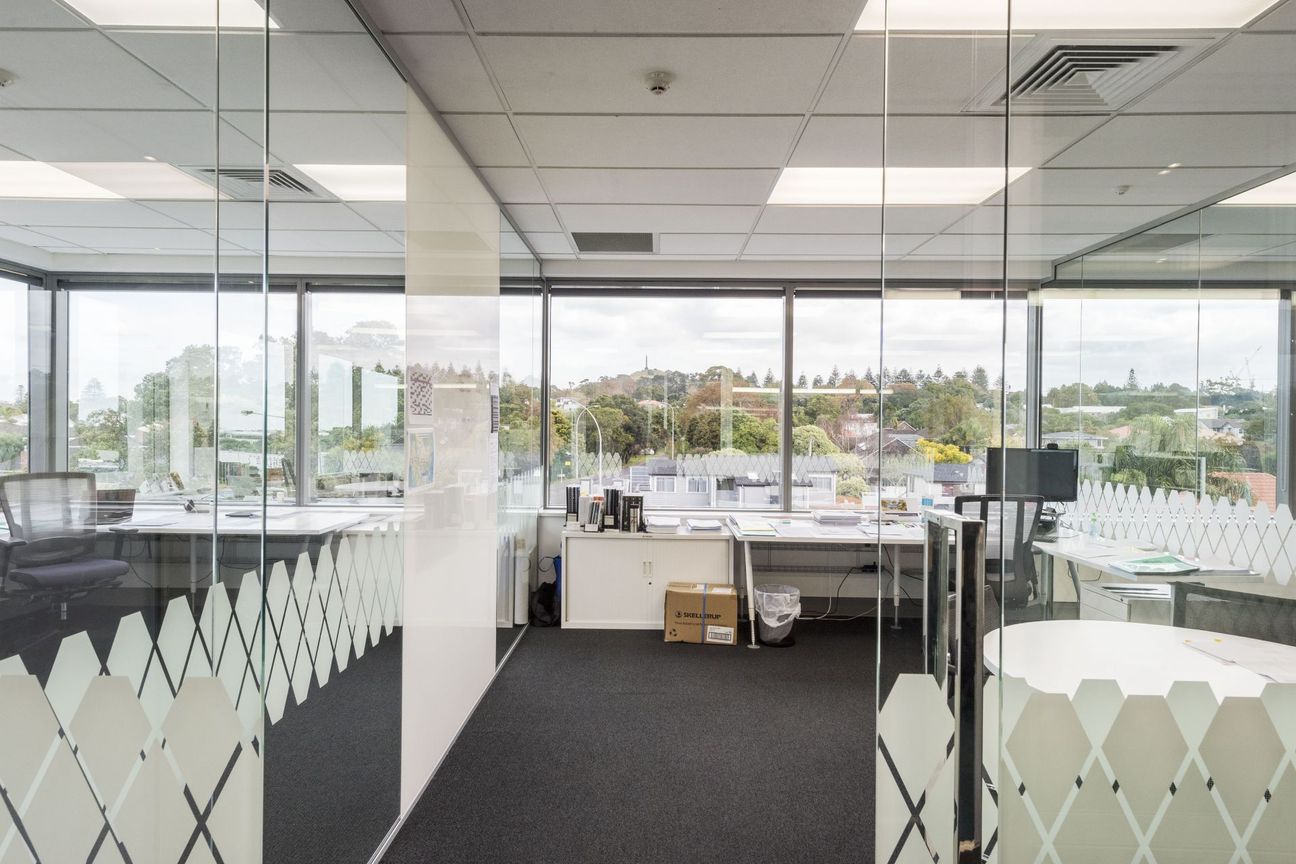 Exciting Office Opportunity - Greenlane - Vista 5