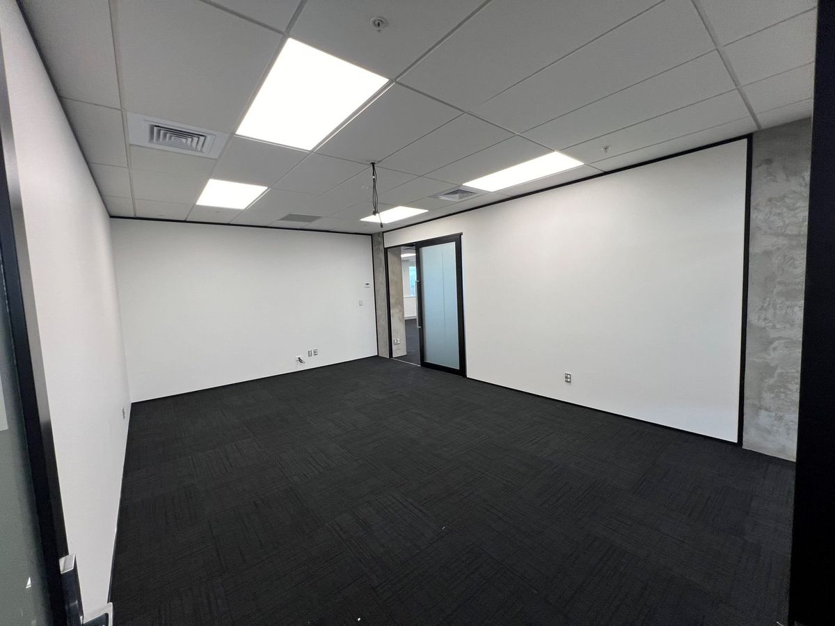 45 O'Rorke Road, Penrose: Prime Location, Refurbished Space - Vista 4
