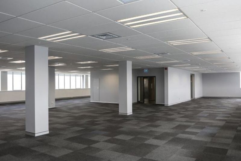 Modern Open Plan Office: Prime Connectivity - Vista 5