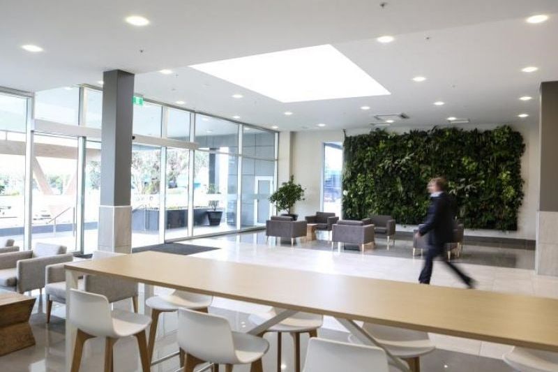 Modern Open Plan Office: Prime Connectivity - Vista 3