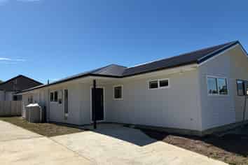 19 Clyde Crescent, Roslyn