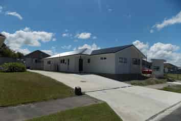 19 Clyde Crescent, Roslyn