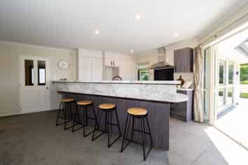 85 Glassworks Road, Newland