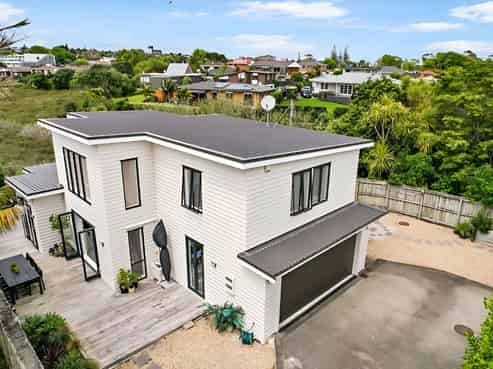 4/27 Tamaki Bay Drive, Pakuranga