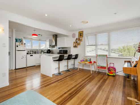 1/662 East Coast Road, Pinehill