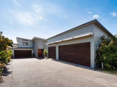 145 Karewa Parade, Papamoa