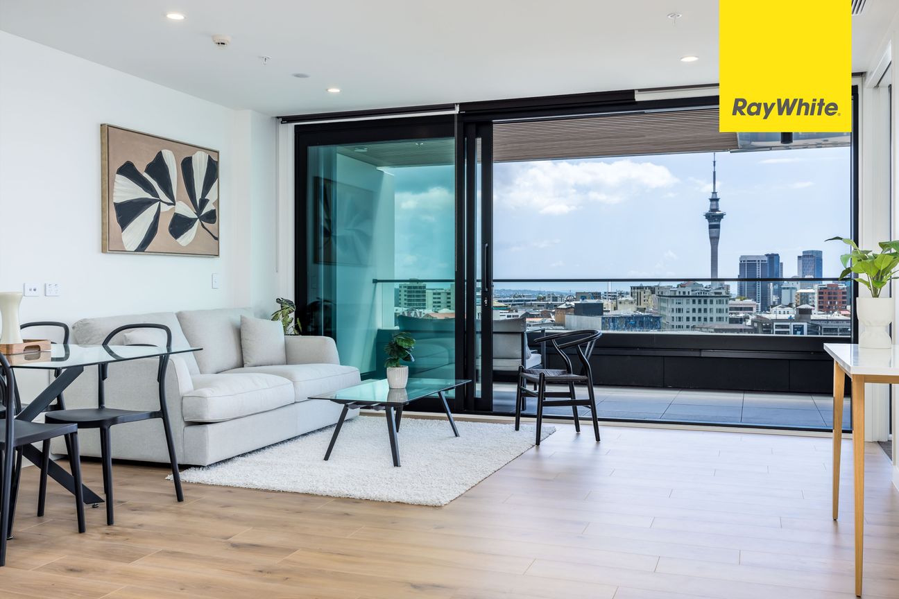 Irresistible Space and View-Last One Remaining! - Widok 2