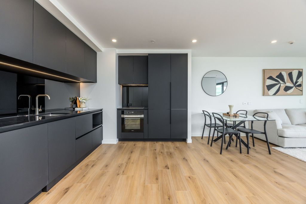 Irresistible Space and View-Last One Remaining! - Więcej