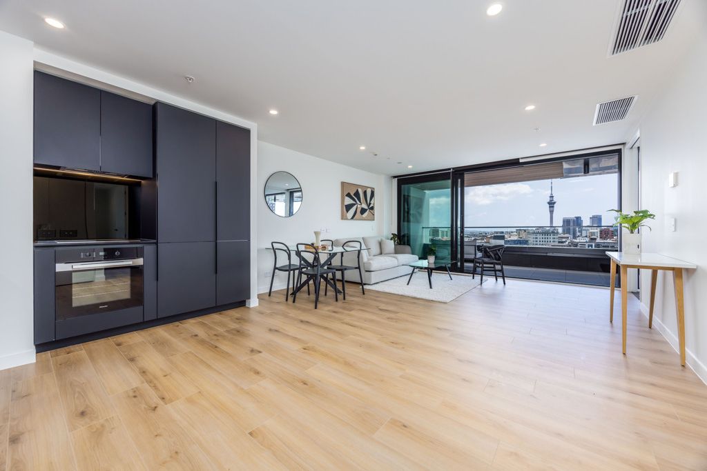 Irresistible Space and View-Last One Remaining! - Widok 6
