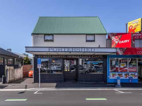 322 Lincoln Road, Addington