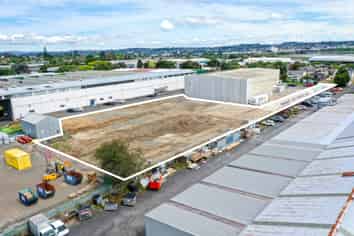 Prime Industrial Yard Opportunity – 3,778m² Secure Site