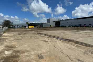 Prime Industrial Yard Opportunity – 3,778m² Secure Site