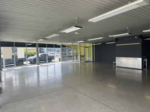 High Profile Andersons Bay Road Premises