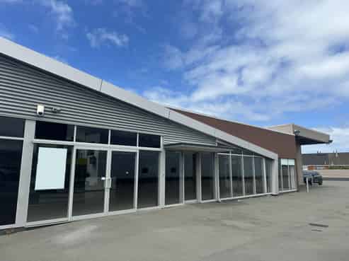 High Profile Andersons Bay Road Premises