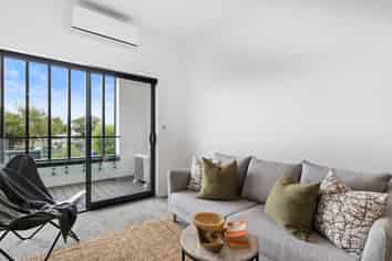 1/85 Stanmore Road, Linwood