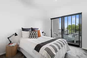 1/85 Stanmore Road, Linwood