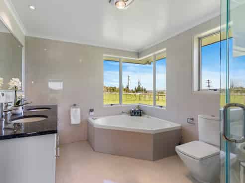898 Churchill East Road, Te Kauwhata