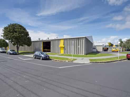 Morningside - 2000sqm warehouse with yard